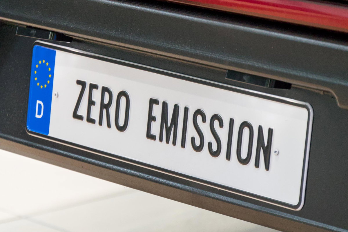 Cityfrighter/ Vöhringer auf dem Caravan Salon 2026: Nummernschild mit der Aufschrift "Zero emission".