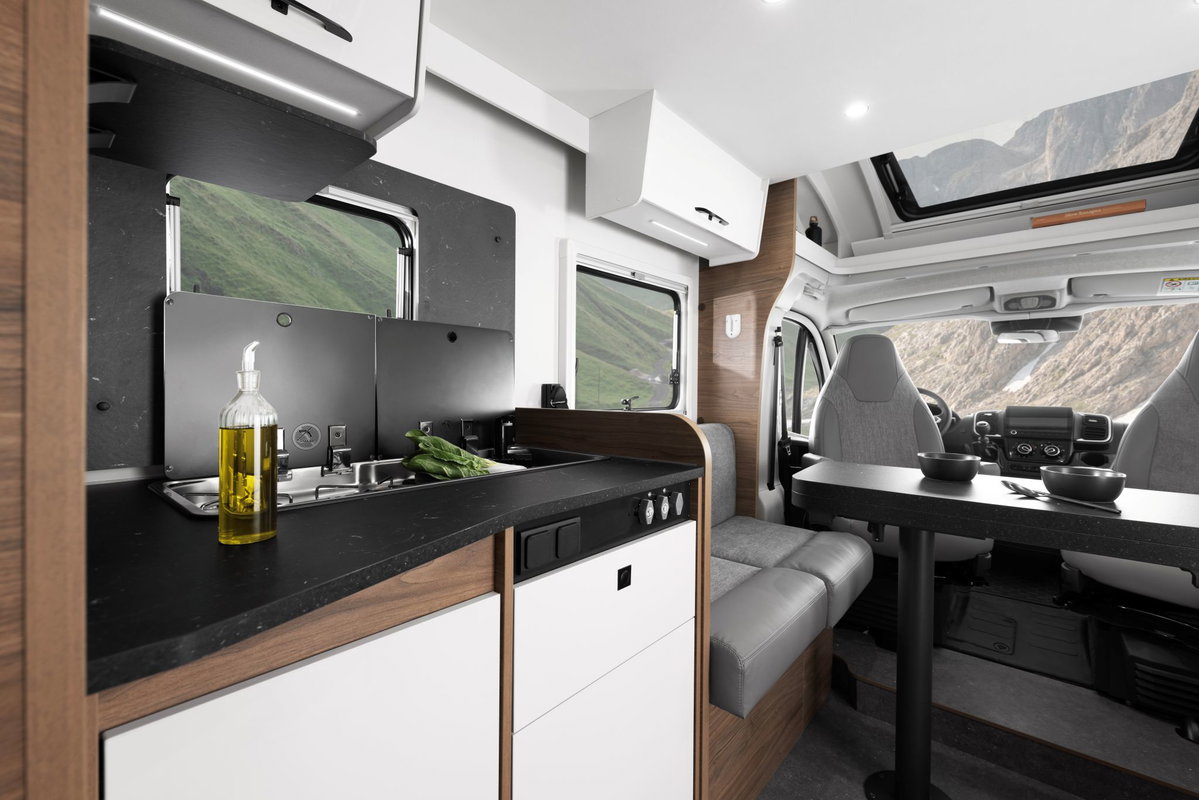 Corigon Pure T 75 LQ 2027 - Küchenmodul und Fahrerkabine