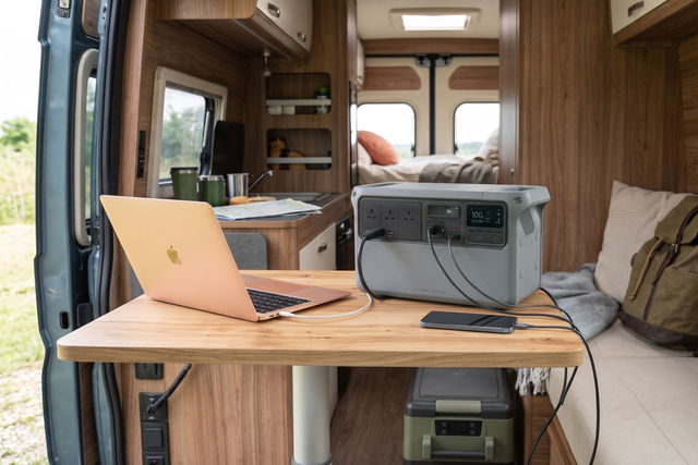 DJI Power Auro 2000 Elite: Neue 2-kWh-Powerstation mit Autoladegerät für Camper ab heute erhältlich