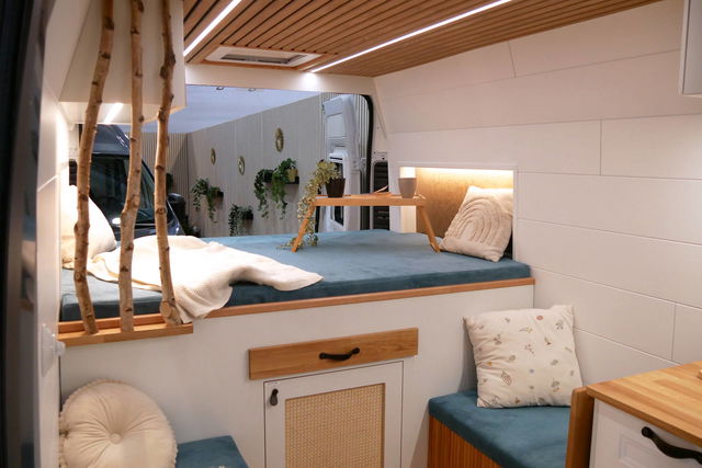 Caravan Salon live: Schockverliebt bei FidiBus – Handgefertigte Kastenwagen-Ausbauten mit Boho-Vibes