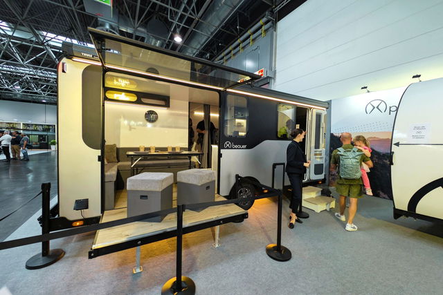 Caravan Salon live: Wohnwagen oder Tiny Home? Der neue X6 von Beauer sprengt Grenzen