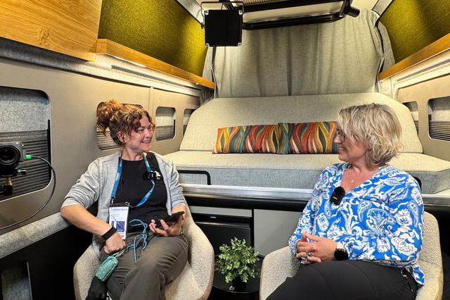 Caravan Salon live: Andrea Ballschuh – TV-Star und leidenschaftliche Camperin im Interview