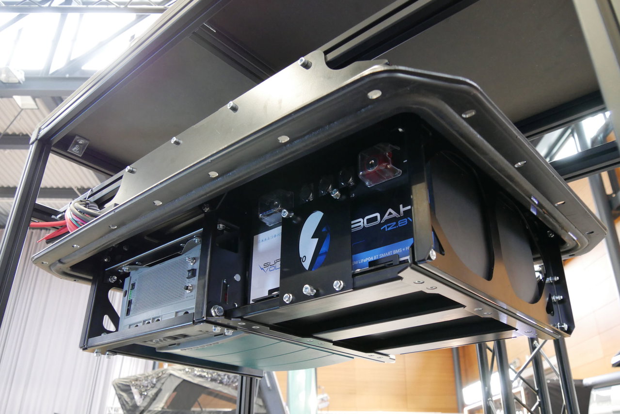 Juicetray: Dieser Träger versteckt deine Stromversorgung unterm Wohnmobil