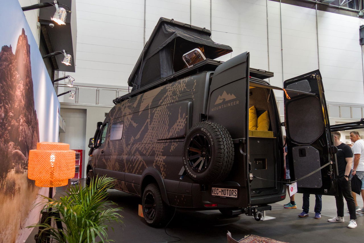 Echte Ruhe statt Campingplatz-Lärm: Dieser Offroad-Camper löst ein typisches Problem beim Campen