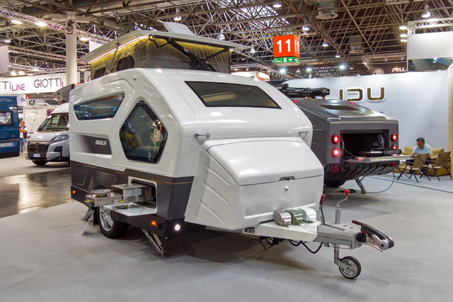 Karosserie wie ein Auto, Einstieg durchs Heck: Dieser chinesische Wohnwagen macht vieles anders