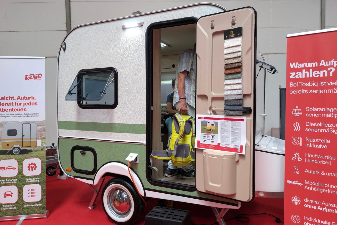 Ist das der kleinste Wohnwagen der Welt mit Toilette & Dusche?