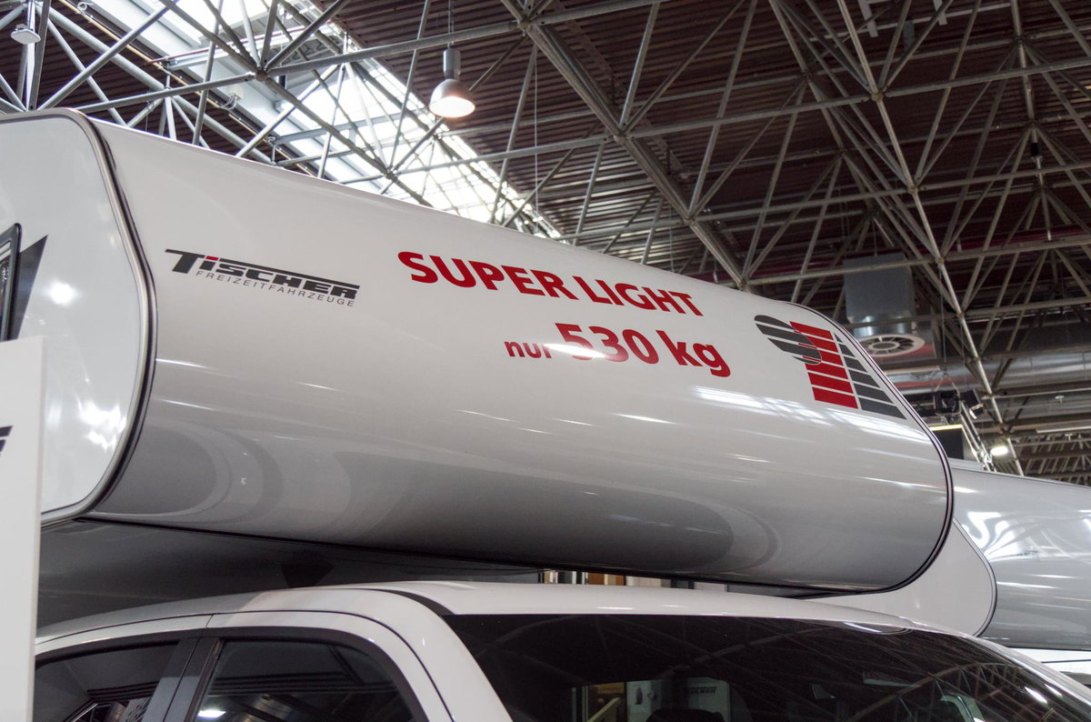 Tischer 200 Superlight auf dem Caravan Salon 2026: Nahaufnahme des Alkovens.