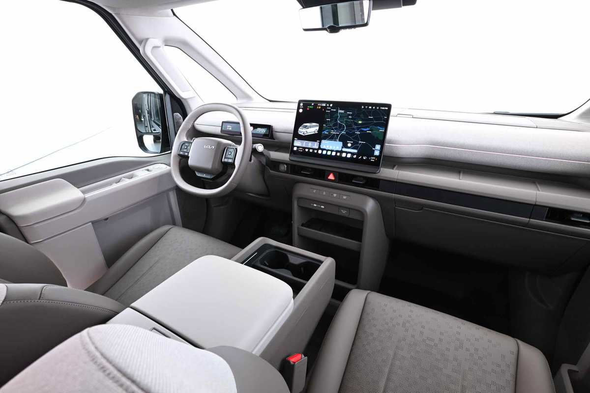 Das Fahrerhaus des Kia PV7